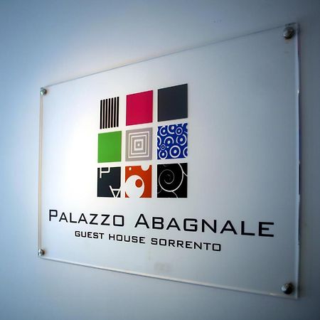Palazzo Tritone & Abagnale Panzió Sorrento Kültér fotó